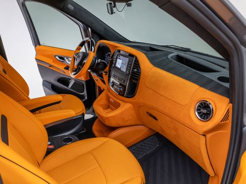 Used 2022 Mercedes-Benz Metris Passenger image 91