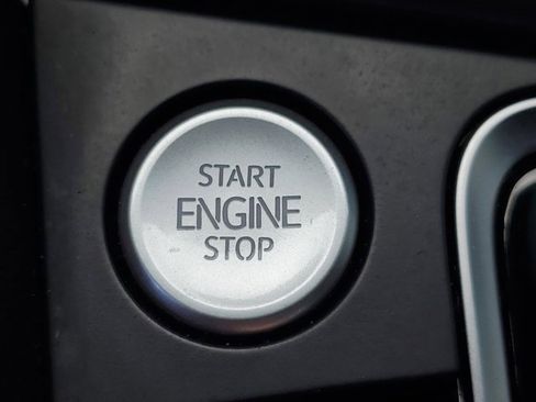 Used 2019 Volkswagen Jetta R-Line image 28