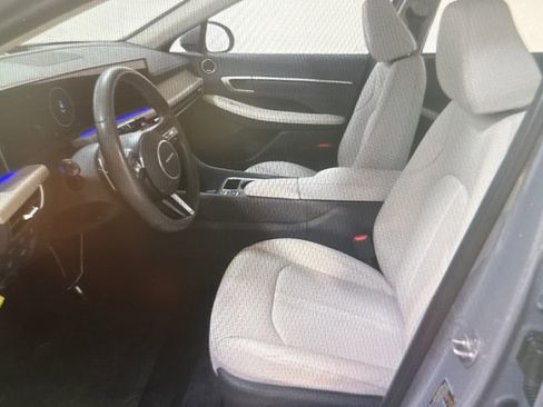 Certified 2025 Hyundai Sonata Limited FWD image 6