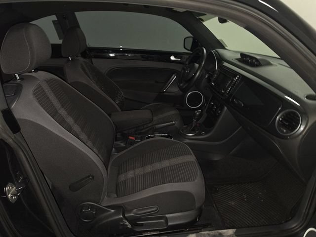 Used 2014 Volkswagen Beetle R-Line FWD image 7
