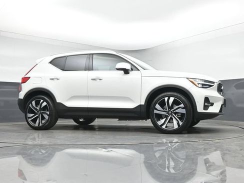 Used 2024 Volvo XC40 B5 Ultimate w/ Climate Package AWD/4WD image 37