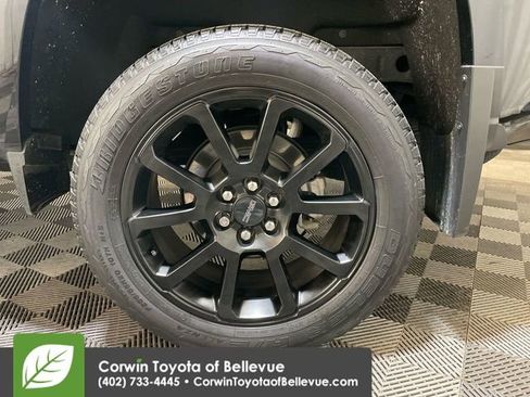 Used 2022 GMC Canyon Denali w/ Denali Black Edition Package image 25