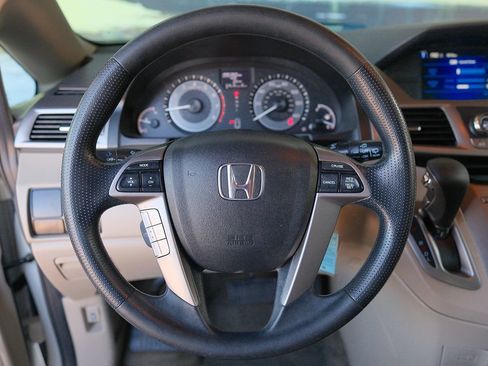 Used 2016 Honda Odyssey LX image 13