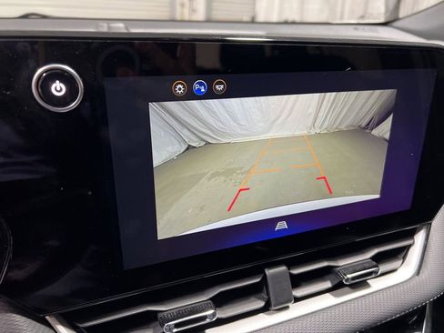 Used 2026 Chevrolet Equinox LT FWD image 32
