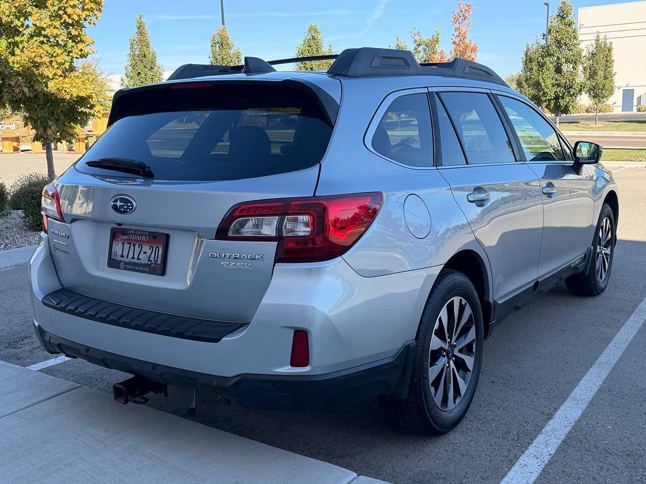 Used 2017 Subaru Outback 2.5i Limited AWD/4WD image 12