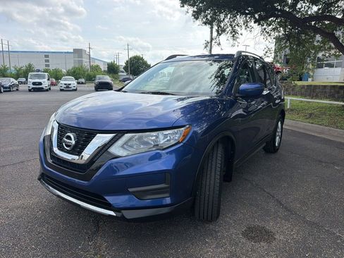 Used 2017 Nissan Rogue SV image 7