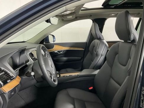 Certified 2024 Volvo XC90 B6 Plus image 26