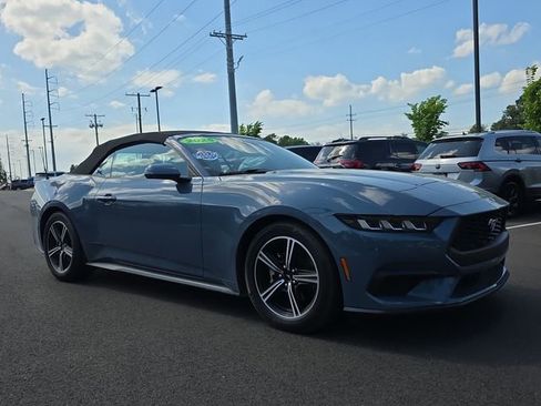 Used 2025 Ford Mustang Premium RWD image 7