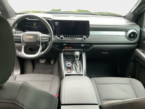 Used 2023 Chevrolet Colorado LT w/ LT Convenience Package II AWD/4WD image 11