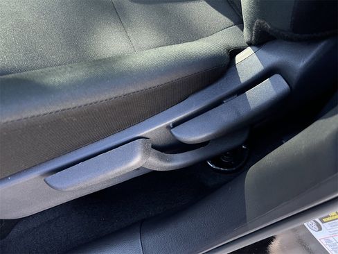 Certified 2025 Nissan Kicks Play S image 22