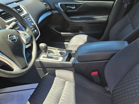 Used 2017 Nissan Altima 2.5 S w/ Power Driver Seat Package FWD image 9