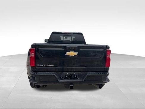 Used 2024 Chevrolet Silverado 3500 High Country w/ High Country Premium Package image 5