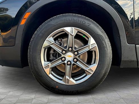 Used 2023 Chevrolet Blazer LT image 9