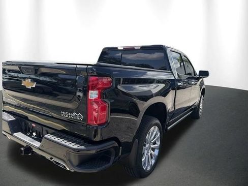 Used 2021 Chevrolet Silverado 1500 High Country AWD/4WD image 6