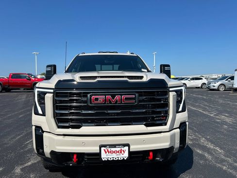 New 2026 GMC Sierra 2500 AT4 w/ AT4 Premium Plus Package AWD/4WD image 4