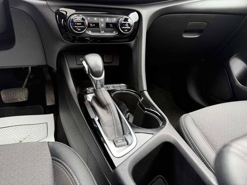 Used 2022 Buick Encore GX Select w/ Experience Buick Package image 11