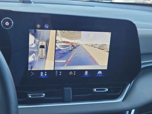 Used 2025 Chevrolet Equinox LT w/ Convenience Package II FWD image 10