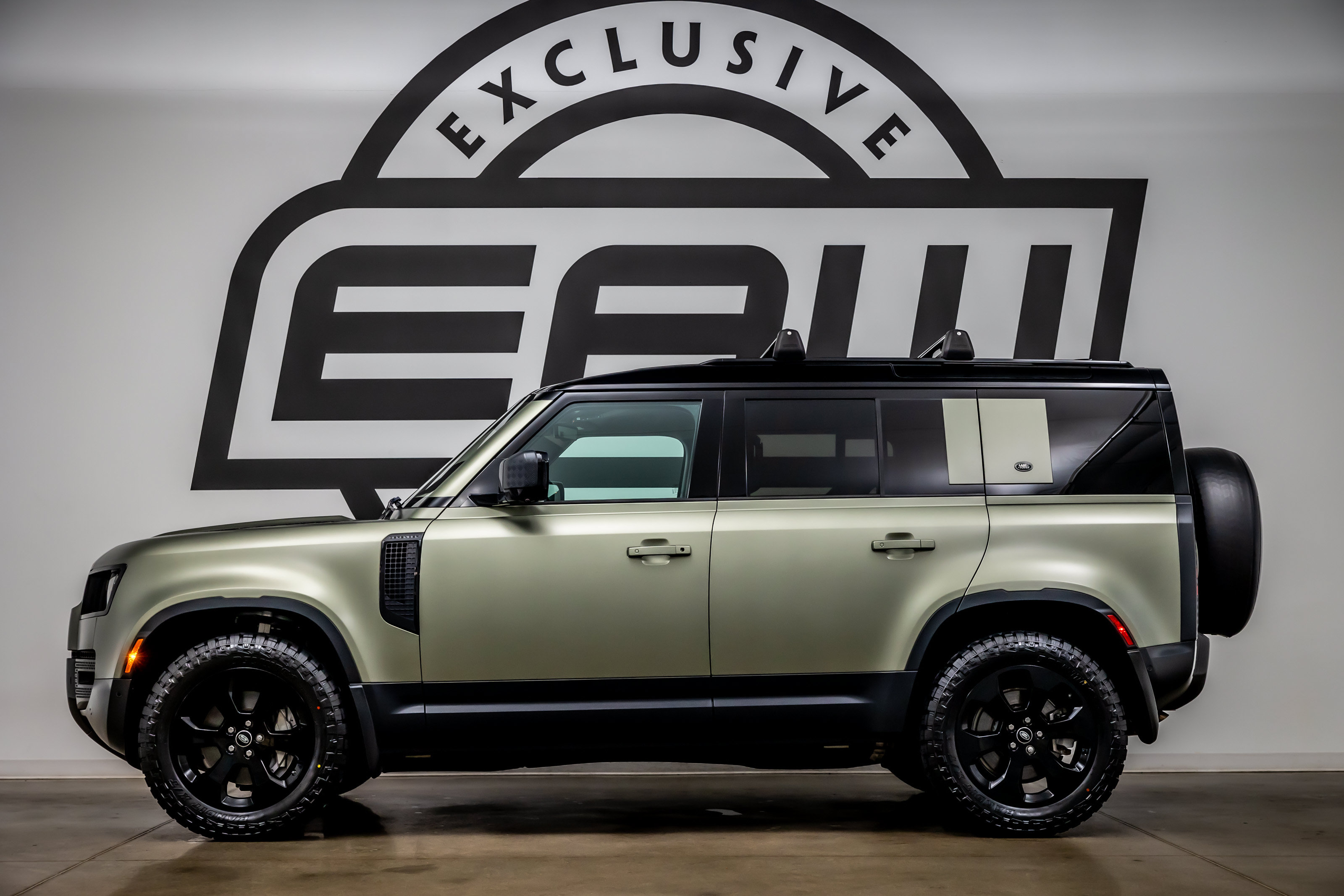 Used 2020 Land Rover Defender 110 HSE AWD/4WD image 6