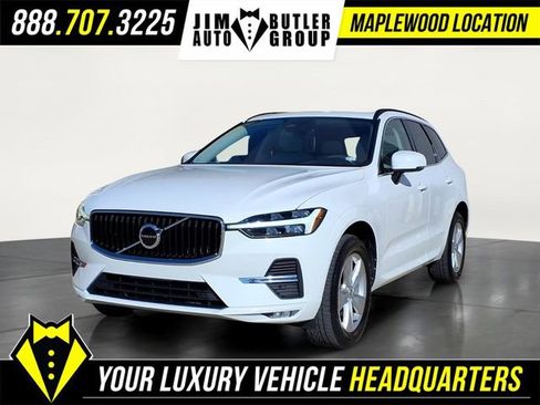Used 2022 Volvo XC60 B5 Momentum image 1