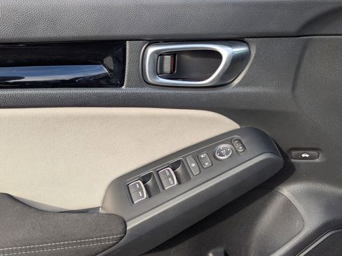 Certified 2023 Honda Civic EX image 9