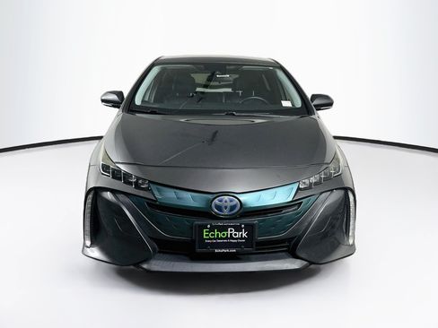Used 2018 Toyota Prius Prime Premium FWD image 2