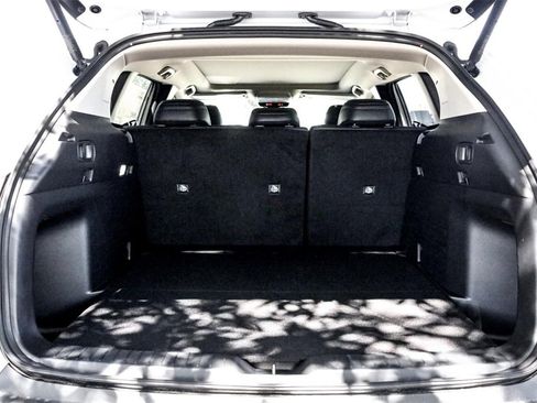 New 2025 Nissan Kicks S image 24