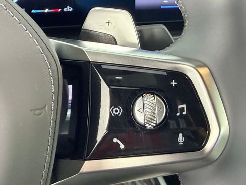 Certified 2025 BMW 760i xDrive AWD/4WD image 24
