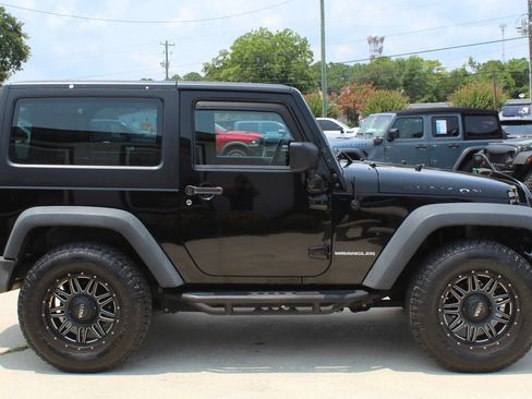 Used 2012 Jeep Wrangler Rubicon w/ PWR Convenience Group AWD/4WD image 6