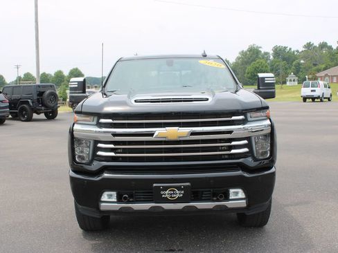 Used 2020 Chevrolet Silverado 2500 High Country w/ Z71 Off-Road Package AWD/4WD image 3