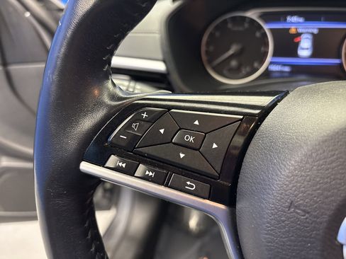Used 2019 Nissan Altima 2.5 SV FWD image 15