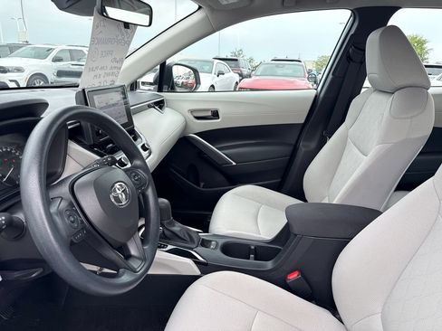 Used 2023 Toyota Corolla Cross L AWD/4WD image 12