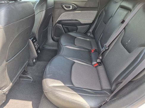 Used 2024 Jeep Compass Latitude AWD/4WD image 25