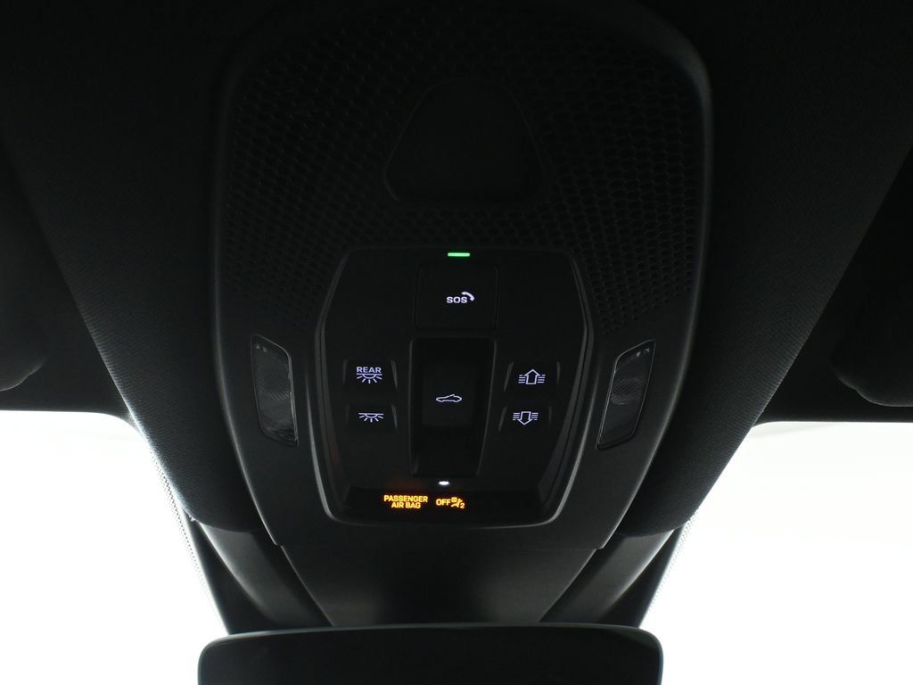 Used 2026 Porsche Cayenne AWD/4WD image 21