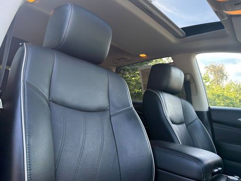 Used 2019 INFINITI QX60 Luxe w/ Essential Package AWD/4WD image 21