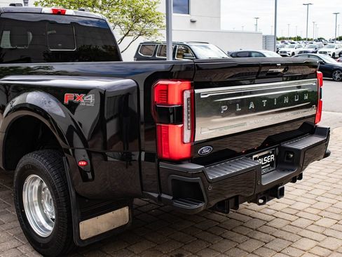 Used 2023 Ford F350 Platinum AWD/4WD image 19