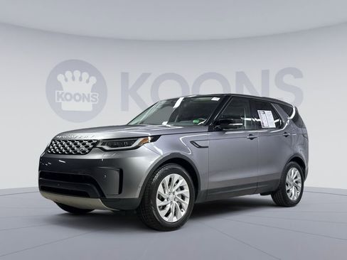 Used 2024 Land Rover Discovery S image 1