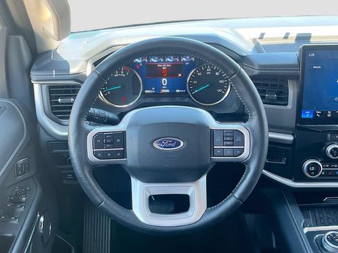 Used 2024 Ford Expedition XLT AWD/4WD image 11