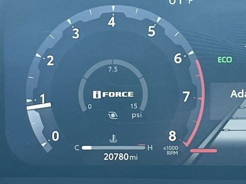 Used 2024 Toyota Tacoma TRD Sport w/ TRD Sport Upgrade Package image 7