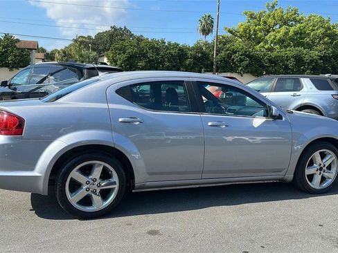 Used 2013 Dodge Avenger SXT FWD image 8
