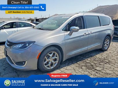 Used 2017 Chrysler Pacifica Limited