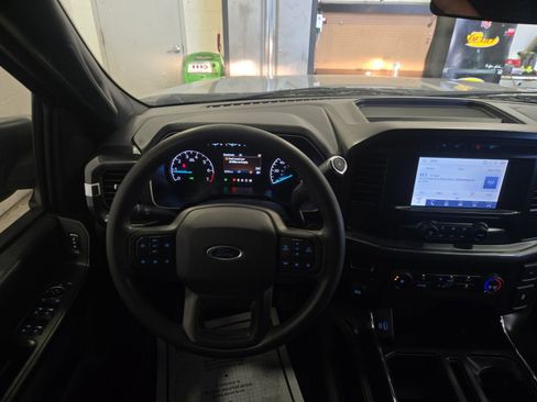 Used 2022 Ford F150 XL w/ STX Appearance Package RWD image 18