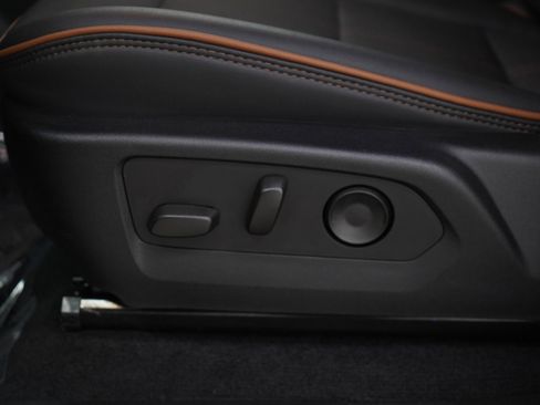 Used 2023 GMC Canyon AT4 image 26