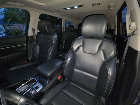 Used 2025 Kia Telluride S AWD/4WD image 30