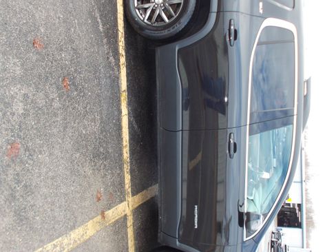 Used 2017 GMC Acadia SLT image 2