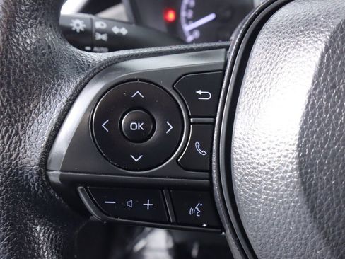 Used 2021 Toyota Corolla LE image 12