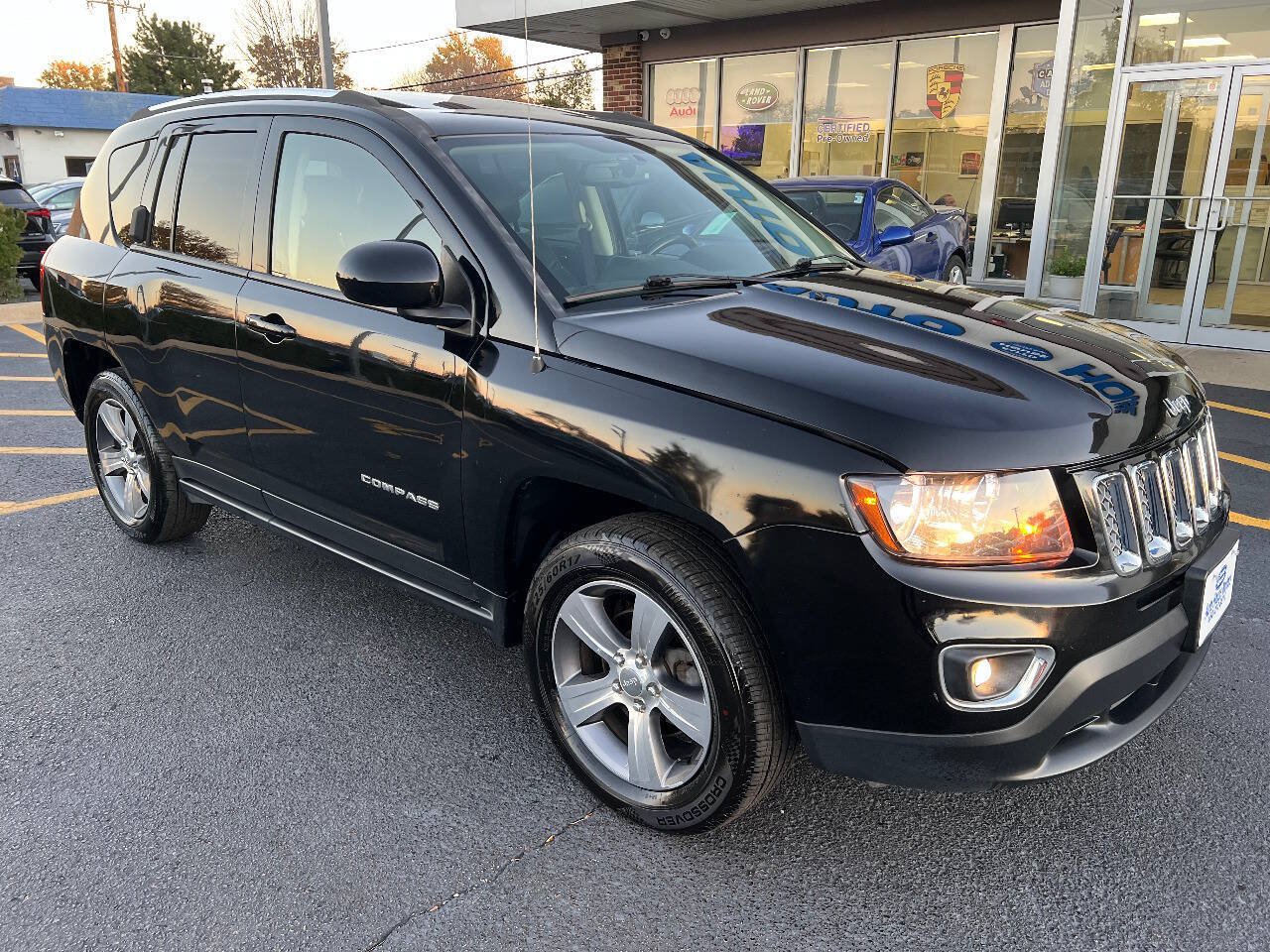 Used 2017 Jeep Compass High Altitude AWD/4WD image 4