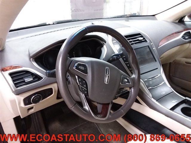 Used 2013 Lincoln MKZ FWD image 11