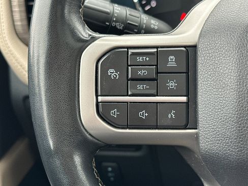 Used 2023 Ford Expedition Limited image 37