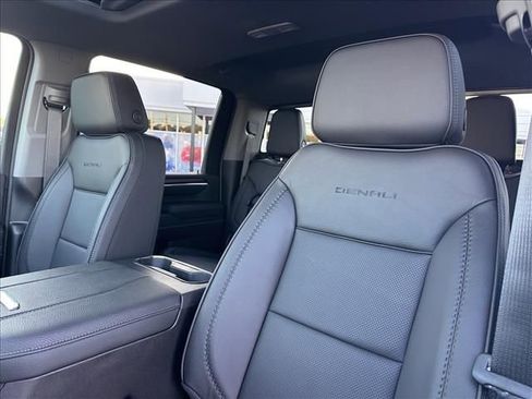 New 2026 GMC Sierra 2500 Denali w/ Denali Reserve Package AWD/4WD image 25