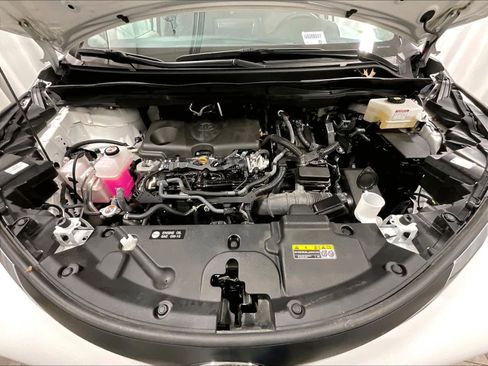 Certified 2024 Toyota Sienna LE image 30